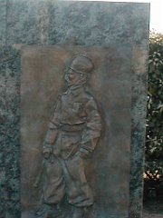 MEMORIAL EN L HONNEUR DES HARKIS A PERPIGNAN INAUGURE EN MAI 2011   (4)